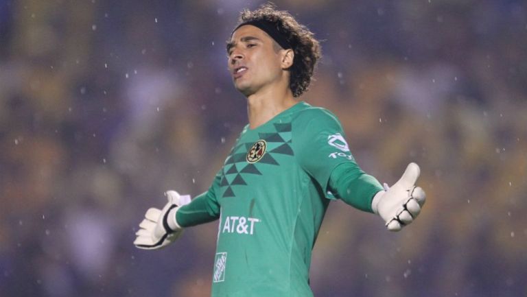 Guillermo Ochoa, portero del América