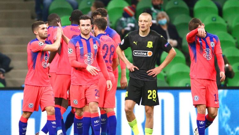 Jugadores del Chelsea celebran gol vs Krasnodar