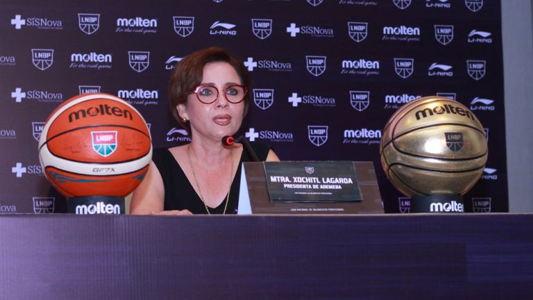 Xóchitl Lagarda, durante una conferencia de prensa