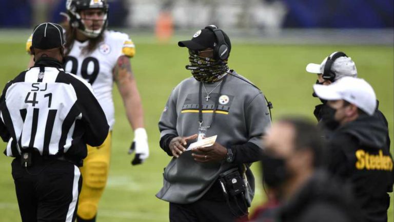 NFL: Steelers y Mike Tomlin, su head coach, fueron multados por uso de cubreocas