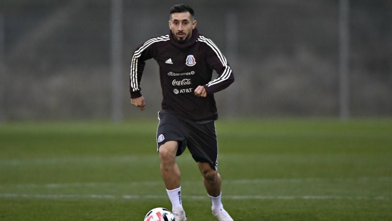 Héctor Herrera en entrenamiento