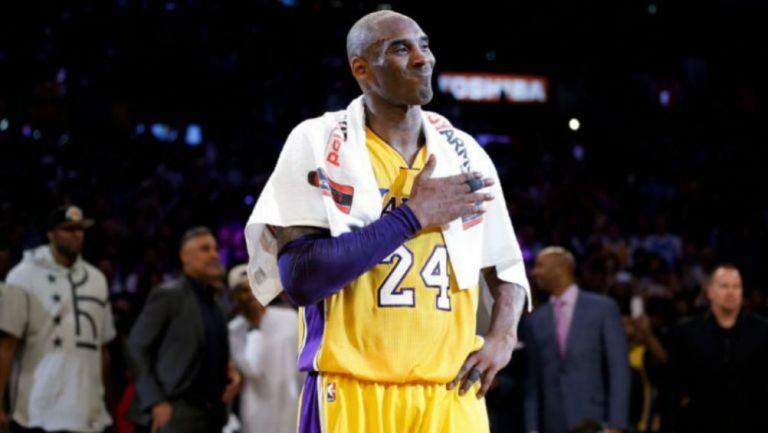 Kobe Bryant durante un partido con los Lakers