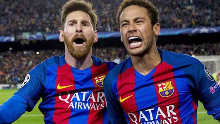 Messi y Neymar festejan un gol del Barcelona