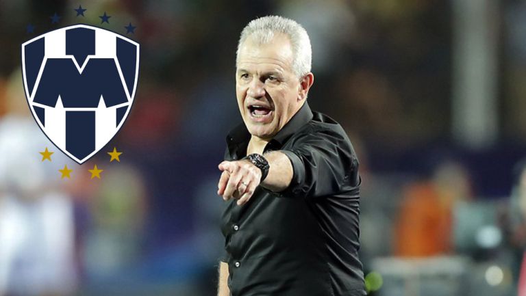 Javier Aguirre, durante un partido