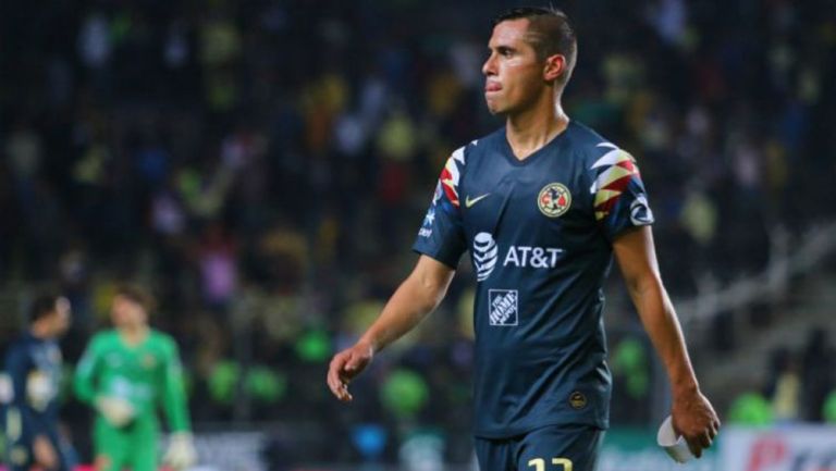 Paul Aguilar en acción con América