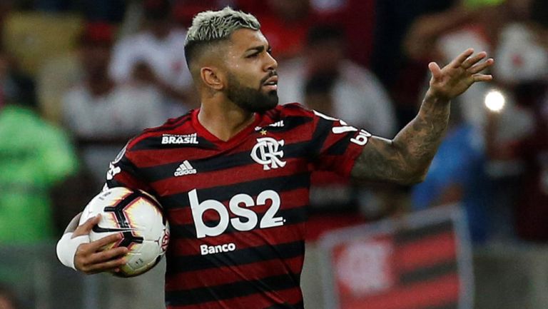 Gabriel Barbosa durante un duelo con Flamengo 