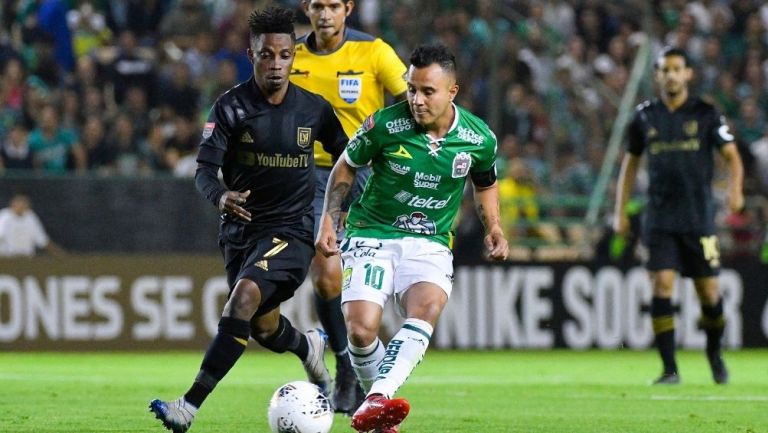 Latif Blessing en partido contra León 