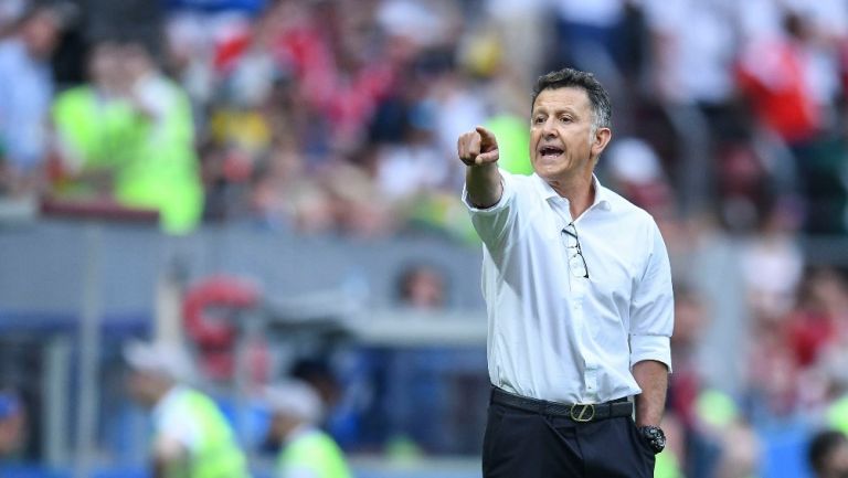 Juan Carlos Osorio durante un partido con México