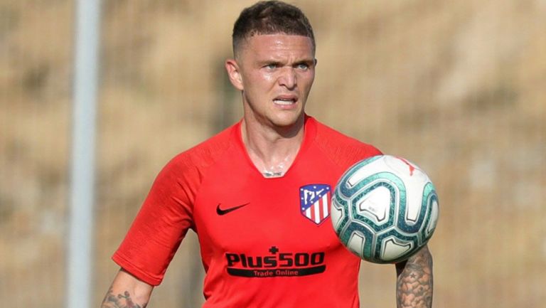 Kieran Trippier durante un entrenamiento con el Atlético 