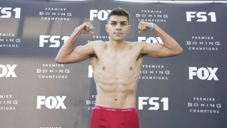 Jesús Ramos buscará hacerse un lugar en el mundo del boxeo 