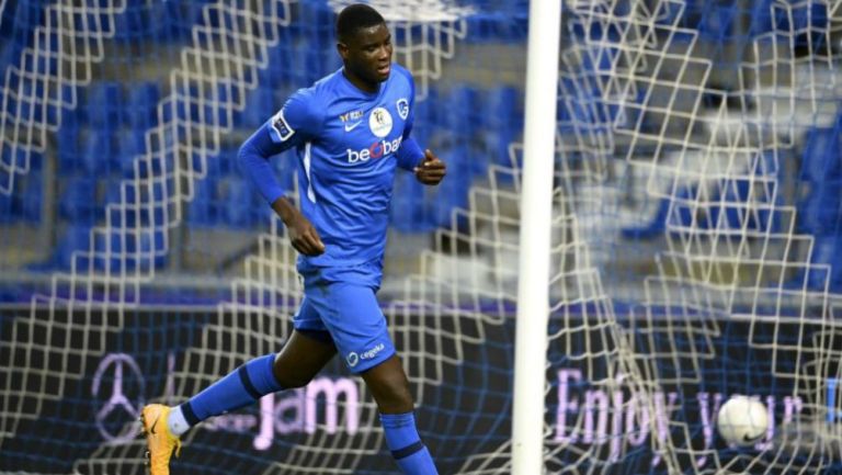 Onuachu en festejo con el Genk