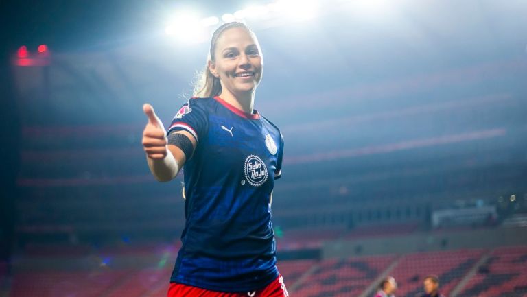 Janelly Farías durante un partido con Chivas Femenil