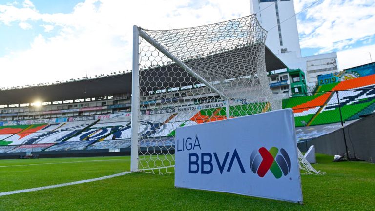 Cancha de León previo a la Gran Final 