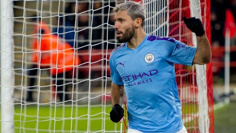 Sergio Agüero en un partido con el Manchester City