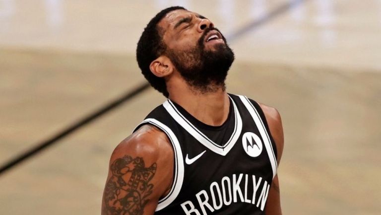 Kyrie Irving en un partido con los Nets 