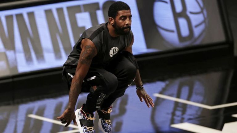 NBA: Kyrie Irving compró una casa para la familia de George Floyd