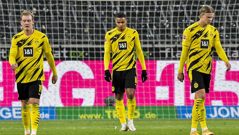 Jugadores de Borussia Dortmund tras la derrota
