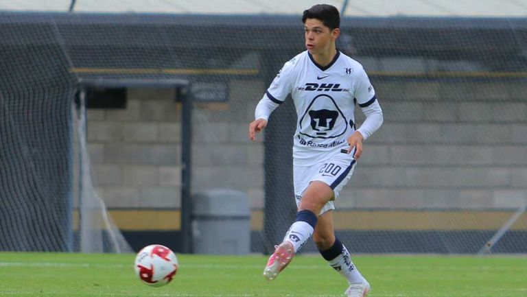 Amaury García en partido con Pumas