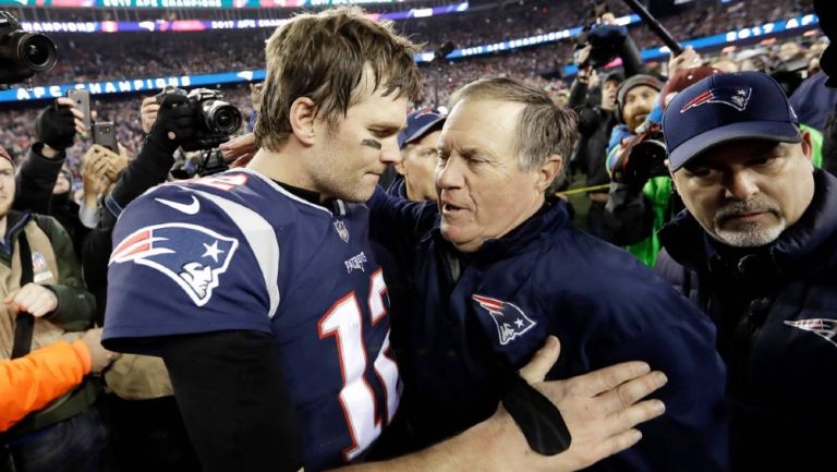 Tom Brady junto a Bill Belichick