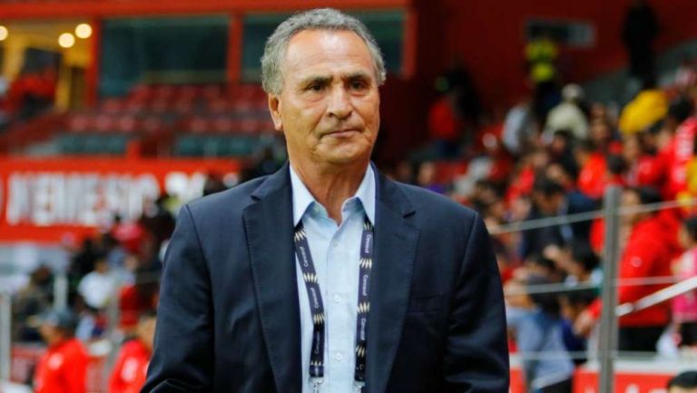 José Luis Real, antiguo entrenador de Chivas