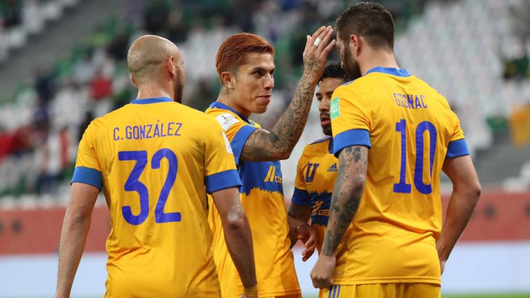 Tigres festeja gol ante Palmeiras