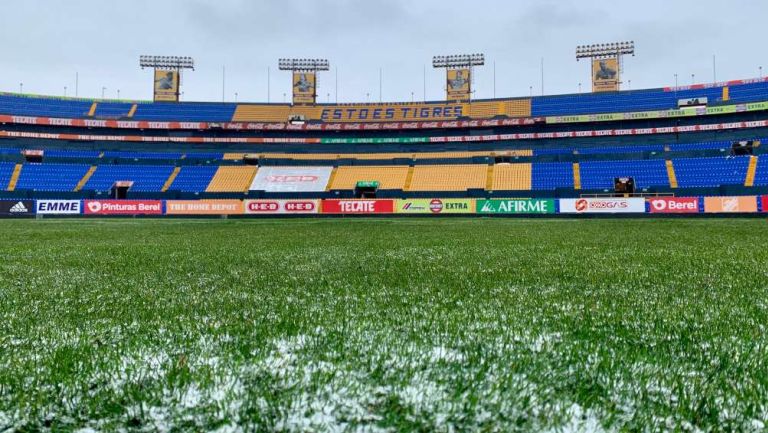 Estadio Universitario tras la nevada en Nuevo León