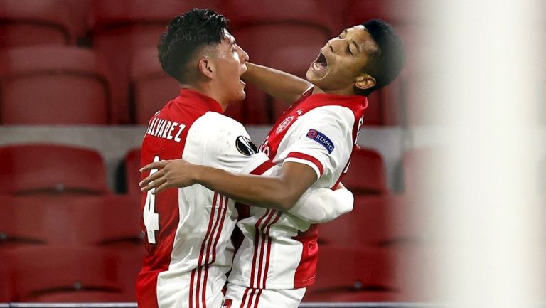 Álvarez y Neres celebran gol vs Lille