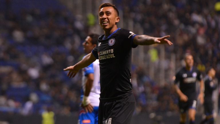 Martín Rodríguez durante un partido con Cruz Azul