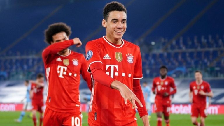 Jamal Musiala al final del juego del Bayern Munich