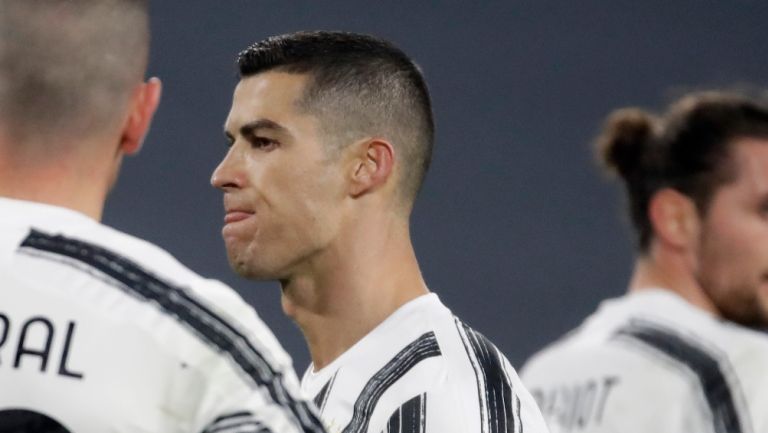 Cristiano Ronaldo reacciona durante partido de la Juventus frente al Porto