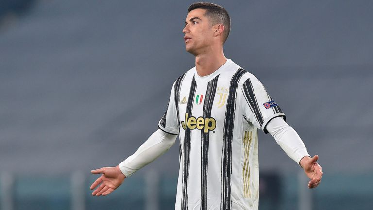 Cristiano Ronaldo durante un duelo con la Juventus 