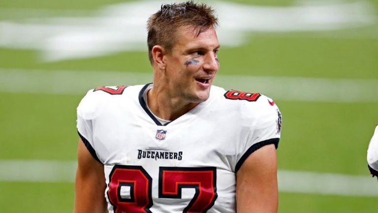 NFL: Rob Gronkowski renovó contrato por un año con Tampa Bay