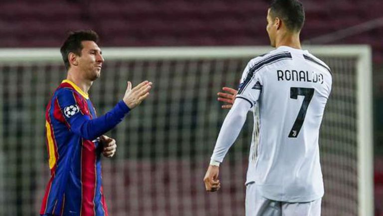 Messi y Cristiano se saludan en juego entre el Barça y la Juve