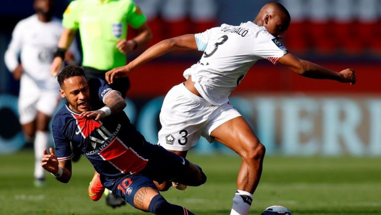 Neymar en el partido entre PSG y Lille