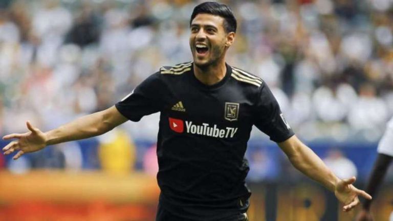 Carlos Vela en partido con LAFC