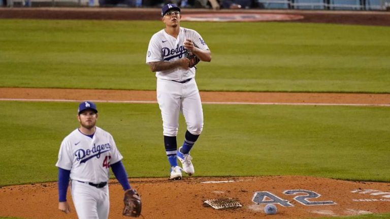 Julio Urias en partido