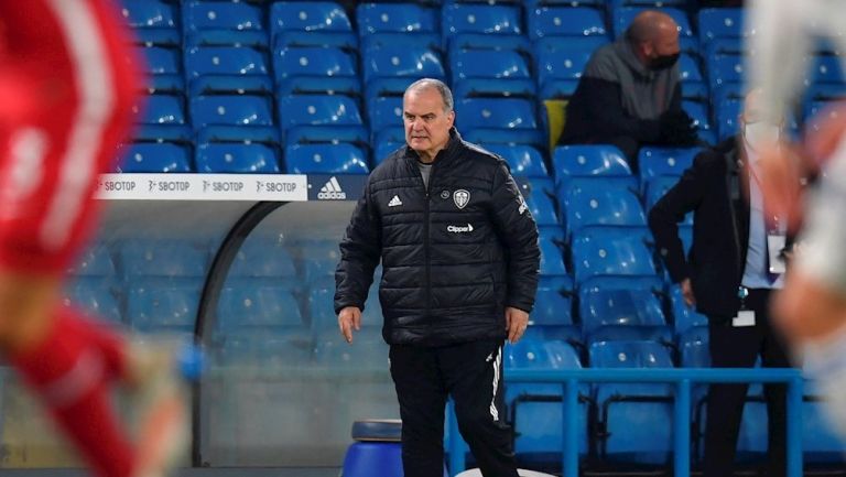 Marcelo Bielsa durante un partido con Leeds