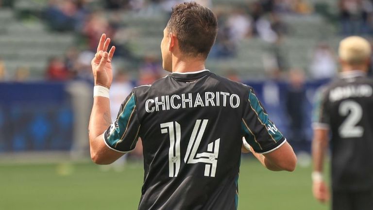 Chicharito marcó una tripleta 