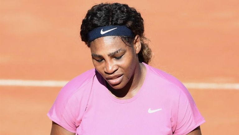 Serena Williams reacciona en el encuentro