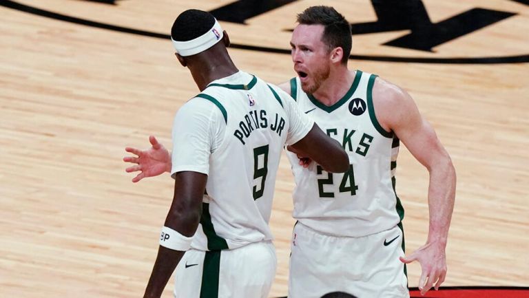 Milwaukee Bucks dejaron al Miami Heat al borde de la eliminación