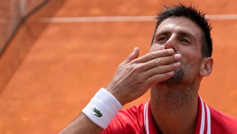 Novak Djokovic celebra en Belgrado