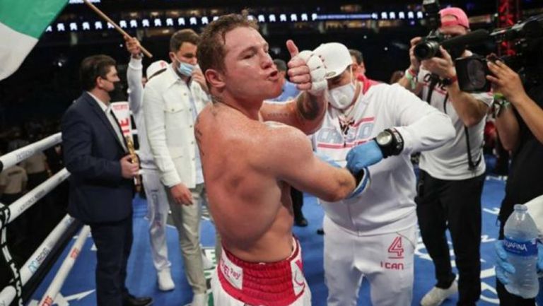 Canelo Álvarez después de una pelea 