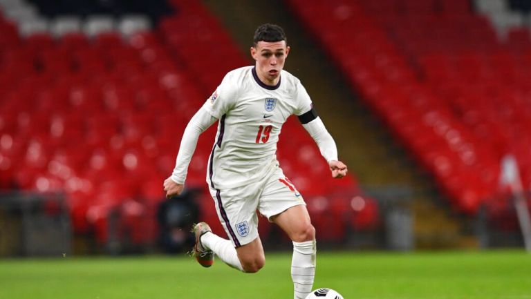 Phil Foden durante un partido con Inglaterra