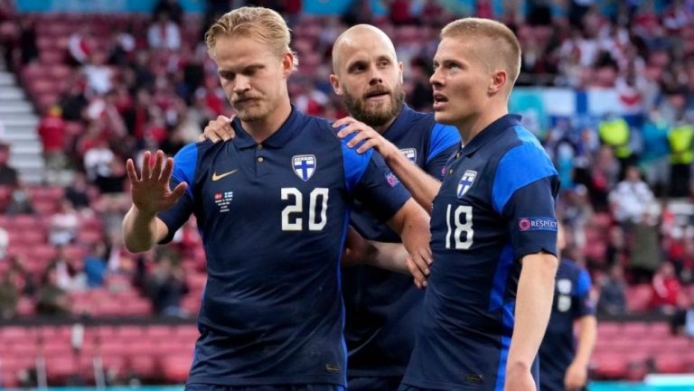 Finlandia derrotó a una conmocionada Dinamarca