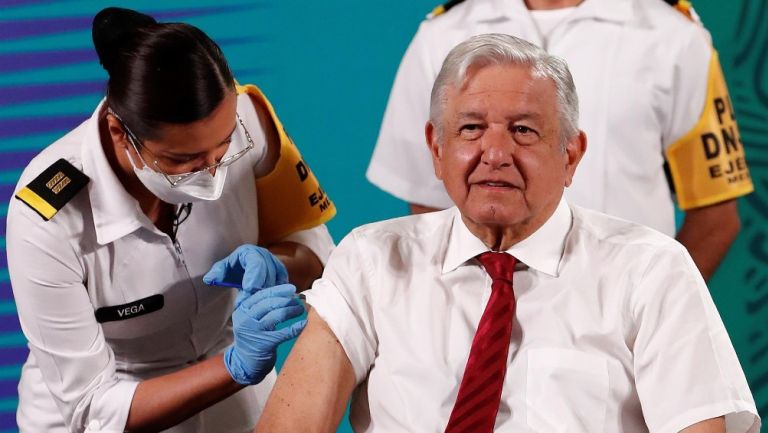 AMLO: Presidente recibió segunda dosis de vacuna anticovid de AstraZeneca