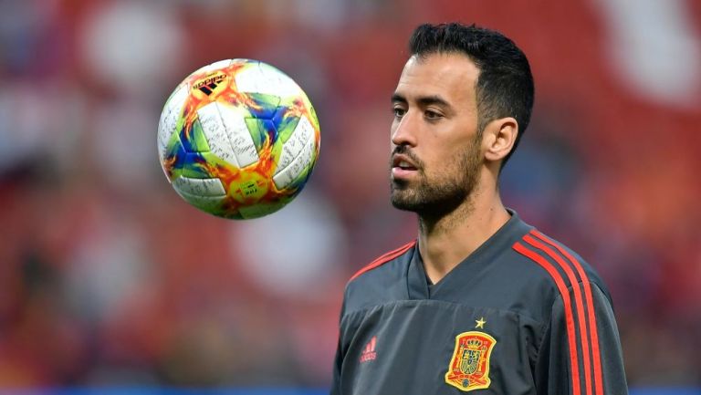 Busquets en entrenamiento con España