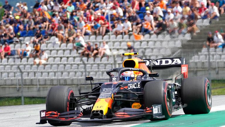 Checo Pérez se quedó a medio segundo del podio en Gran Premio de Estiria