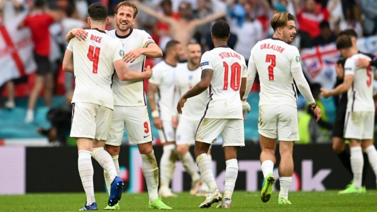 Jugadores de Inglaterra en festejo ante Alemania