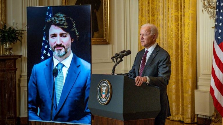 Justin Trudeau y Joe Biden durante encuentro virtual