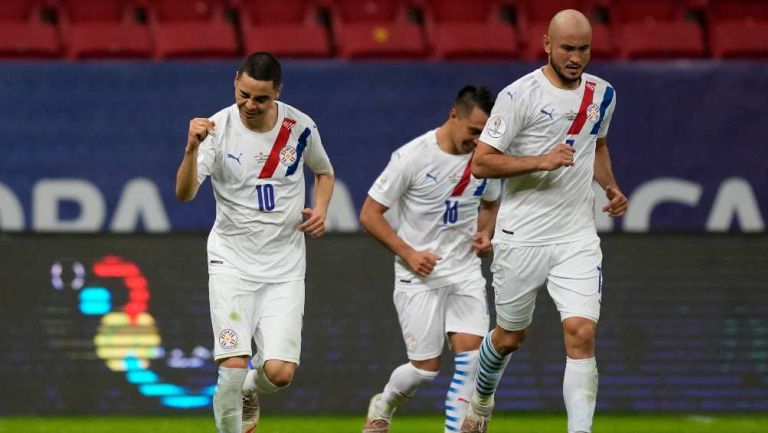 Paraguay en celebración de gol